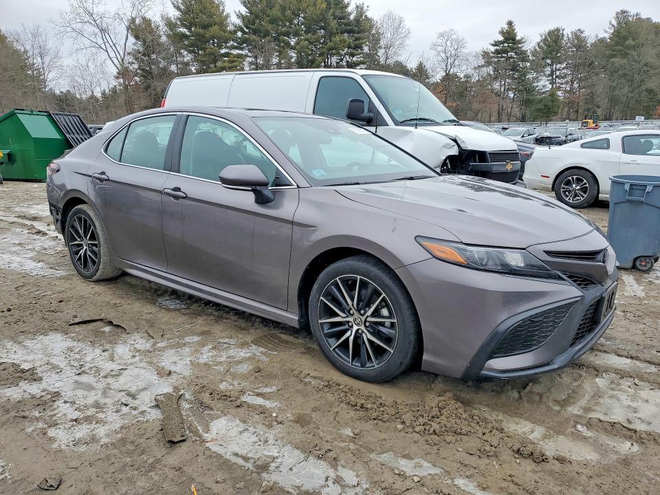 2024 TOYOTA CAMRY SE NIGHT SHADE — Фото 4 из 12