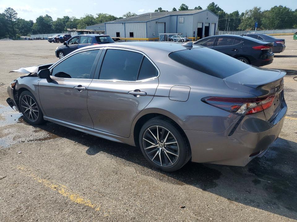2024 TOYOTA CAMRY SE — Фото 2 из 12