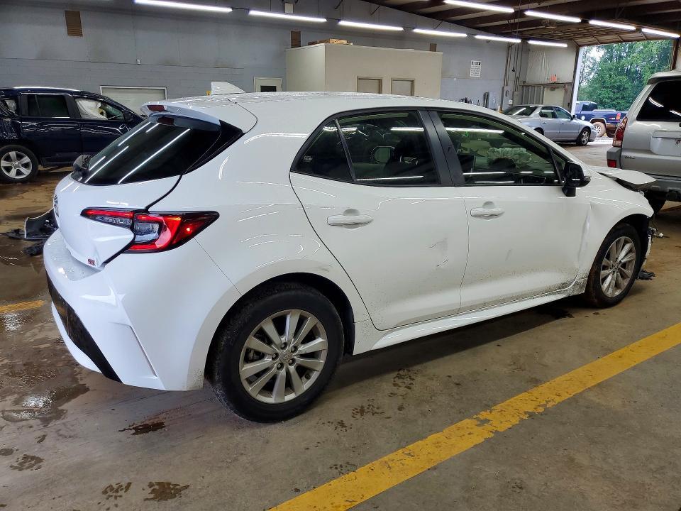 2024 TOYOTA COROLLA HATCHBACK SE — Фото 3 из 12