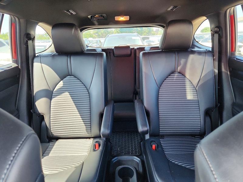 2024 TOYOTA HIGHLANDER LE — Фото 10 из 13