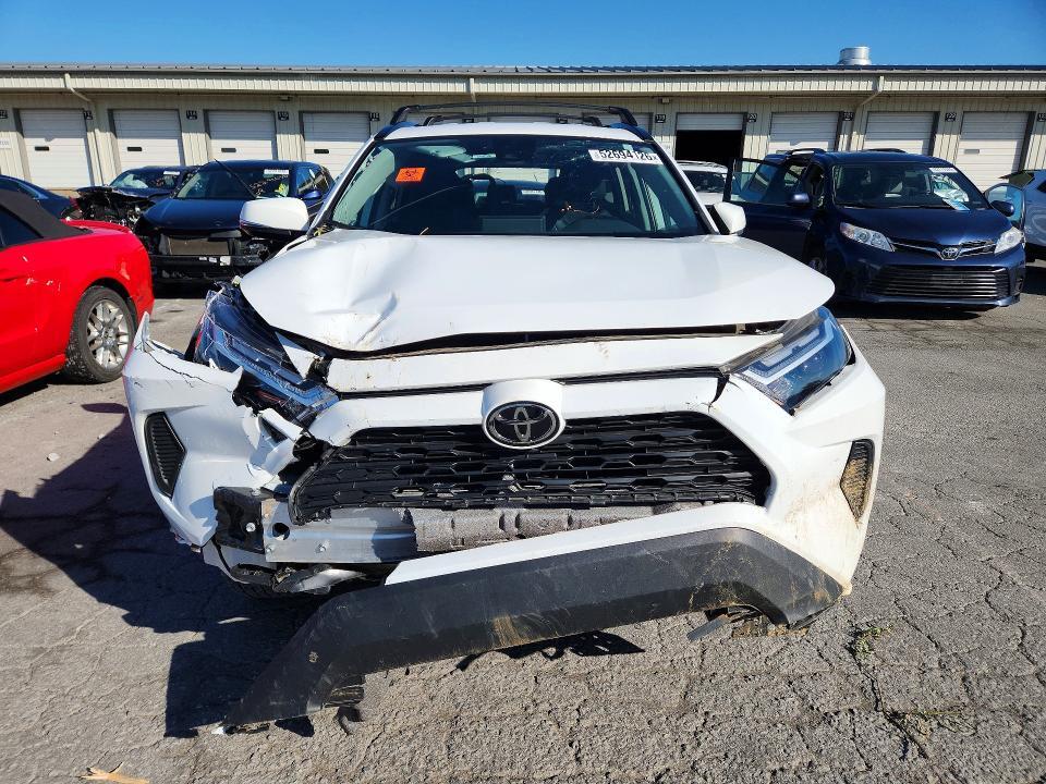 2024 TOYOTA RAV4 XLE — Фото 5 из 14