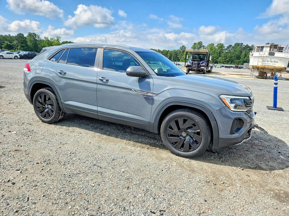 2024 VOLKSWAGEN ATLAS CROSS SPORT SE — Фото 4 из 13
