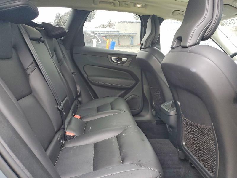 2024 VOLVO XC60 CORE — Фото 11 из 14