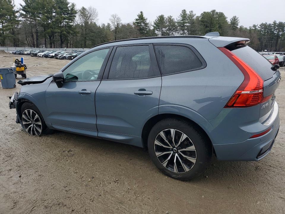 2024 VOLVO XC60 CORE — Фото 2 из 14