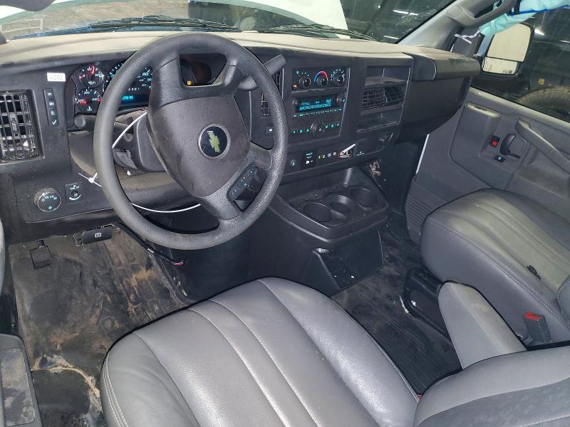 2025 CHEVROLET EXPRESS 2500 — Фото 8 из 13