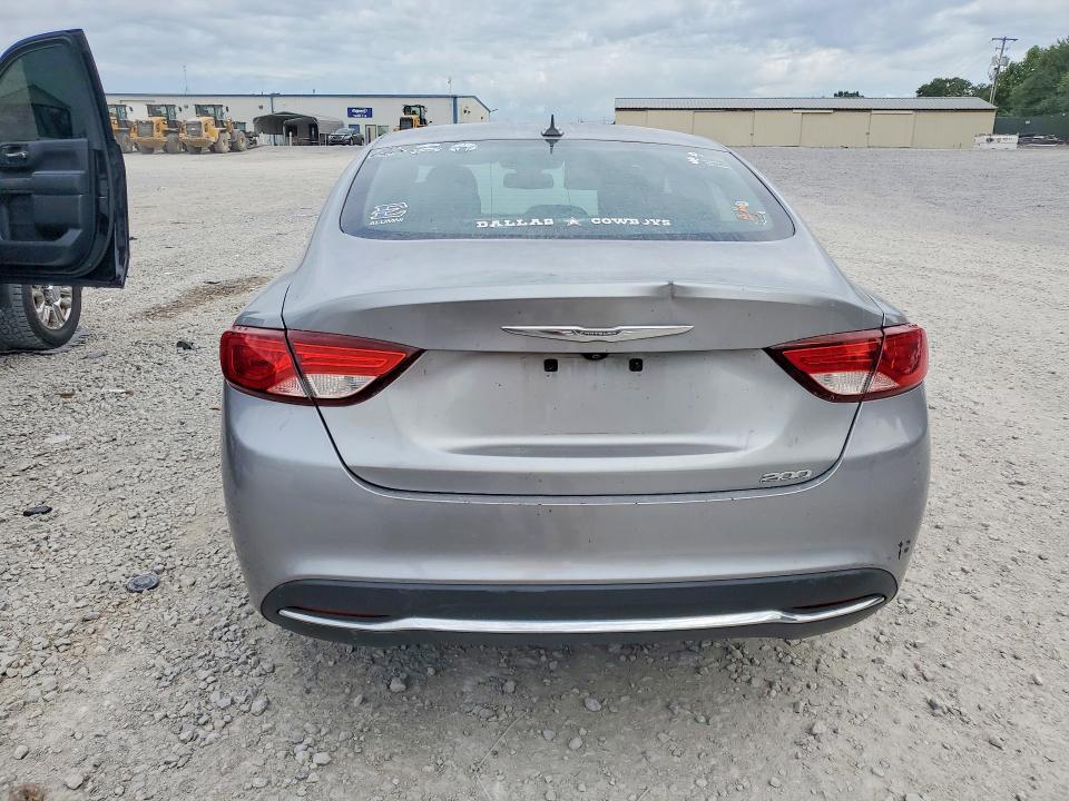 2017 CHRYSLER 200 LIMITED — Фото 6 из 12