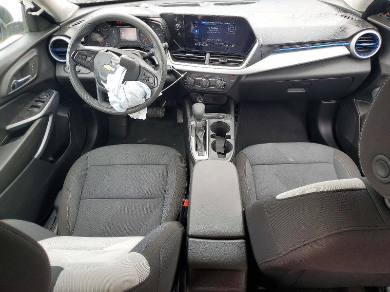 2025 CHEVROLET TRAX LS — Фото 8 из 13