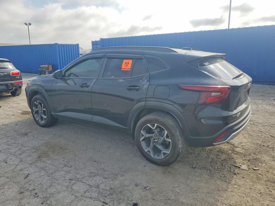 KL77LHEP2SC274325 2025 CHEVROLET TRAX photo no. 2