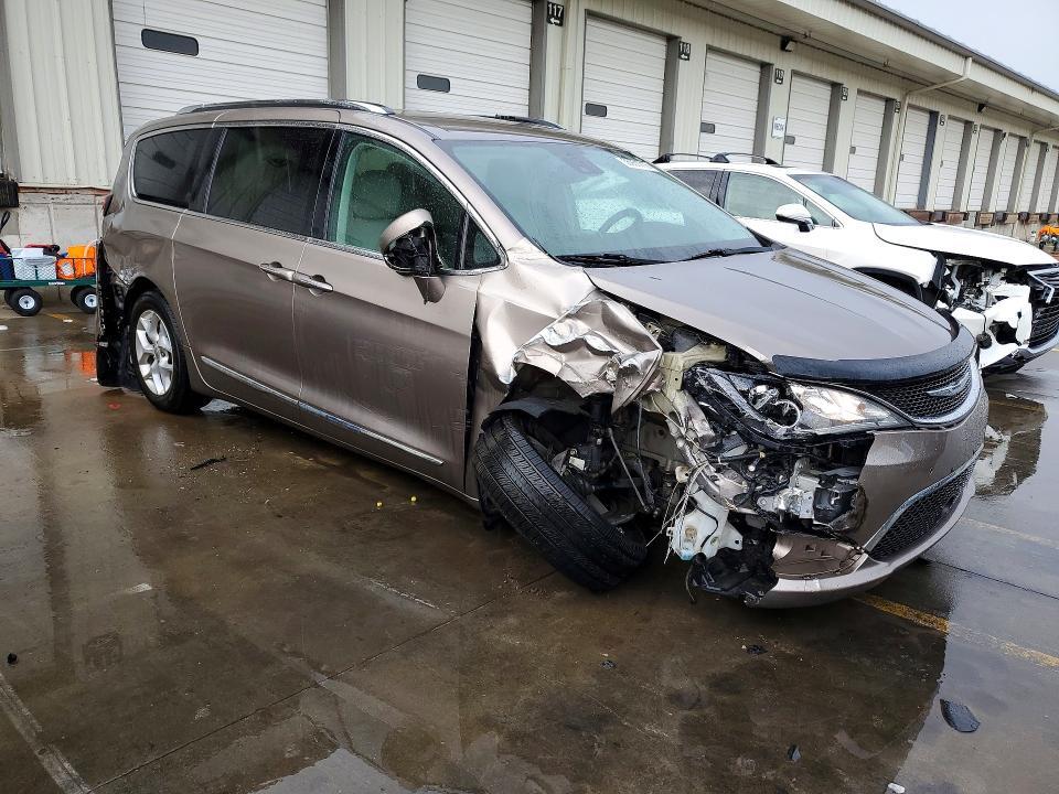 2C4RC1EG7HR768926 2017 CHRYSLER PACIFICA photo no. 4