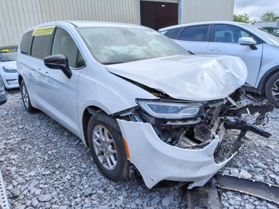 2C4RC1BG0SR523557 2025 CHRYSLER PACIFICA photo no. 4