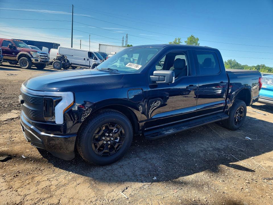 2025 FORD F150 LIGHTNING XLT