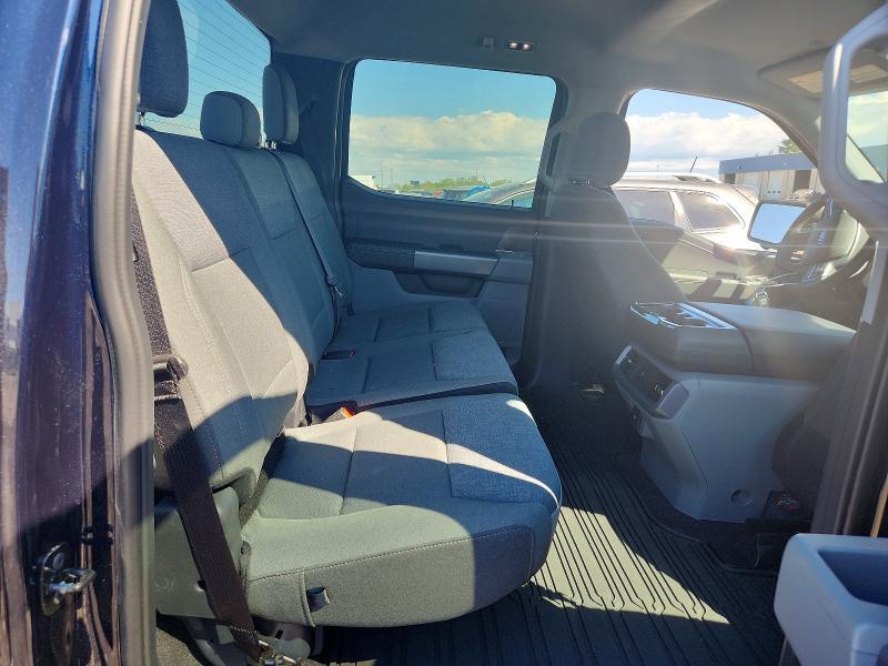 2025 FORD F150 LIGHTNING XLT — Фото 10 из 12