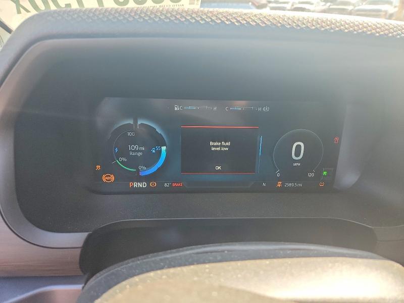 2025 FORD F150 LIGHTNING XLT — Фото 9 из 12