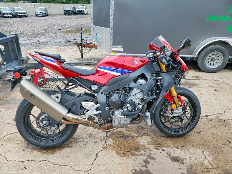 2025 HONDA CBR1000 JH2SC8214SK400338