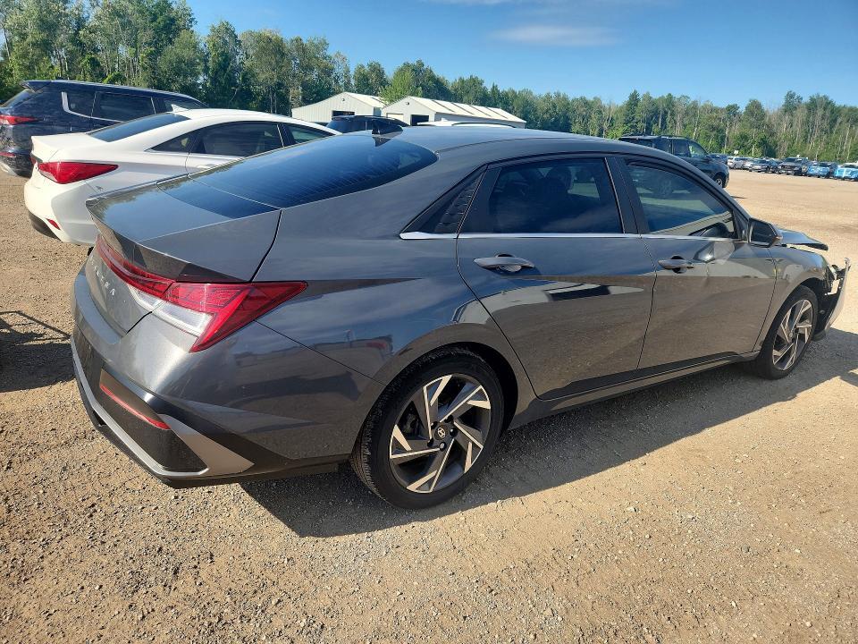 2025 HYUNDAI ELANTRA LUXURY — Фото 3 из 13