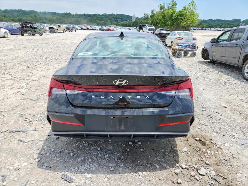 2025 HYUNDAI ELANTRA SEL — Фото 6 из 12