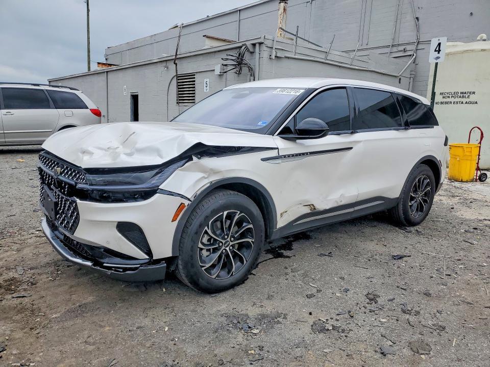2025 LINCOLN NAUTILUS