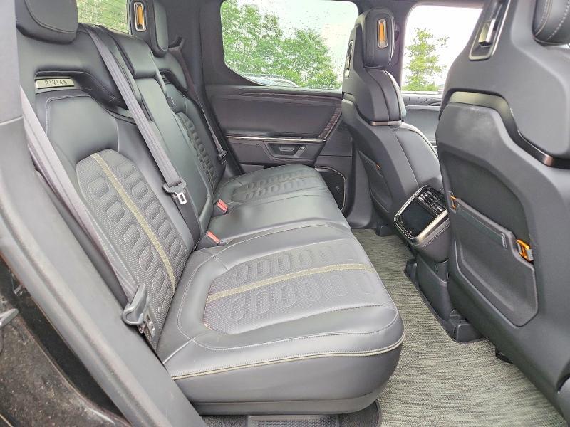 2025 RIVIAN R1T ADVENTURE — Фото 10 из 12