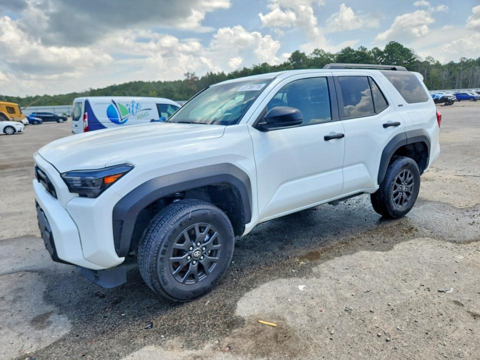 2025 TOYOTA 4RUNNER SR5