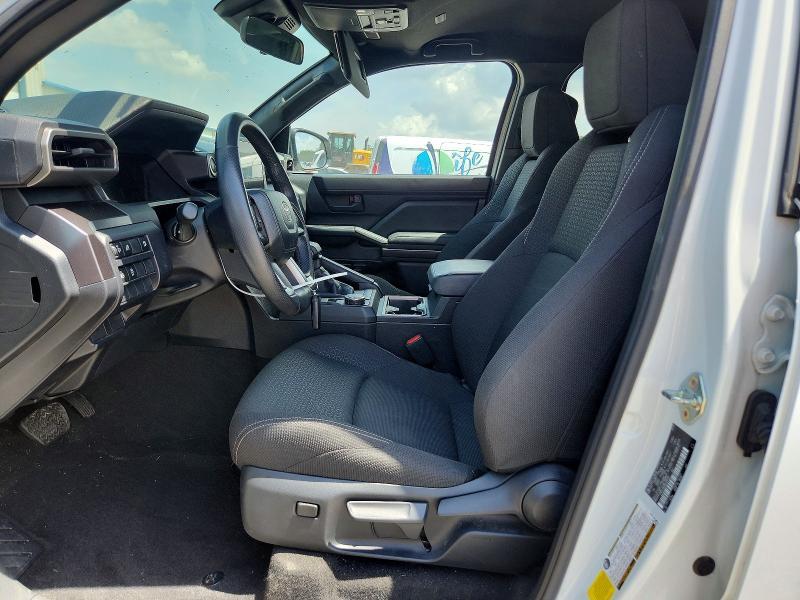 2025 TOYOTA 4RUNNER SR5 — Фото 7 из 13