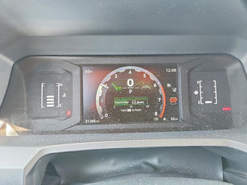 2025 TOYOTA 4RUNNER SR5 — Фото 9 из 13