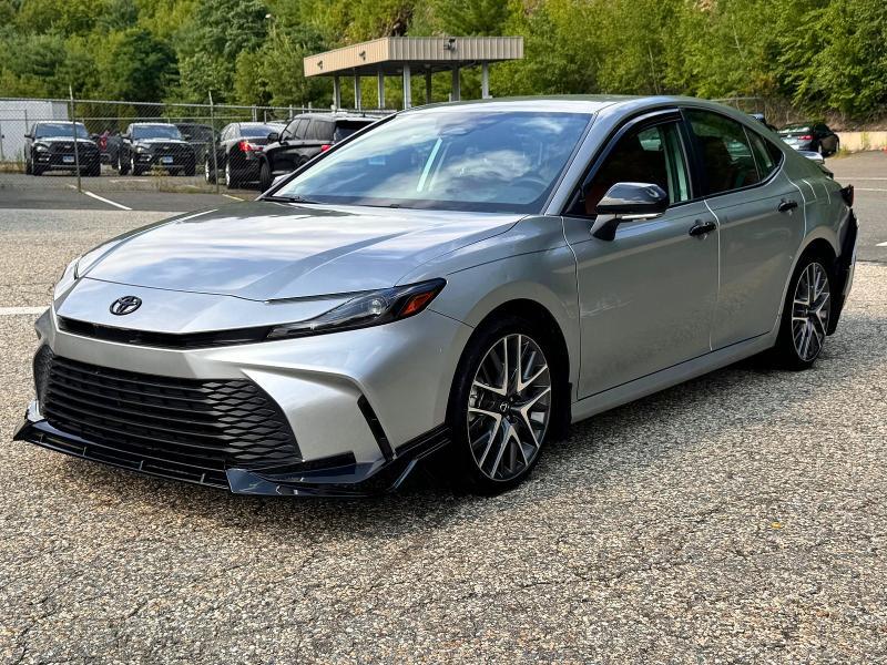 2025 TOYOTA CAMRY LE — Фото 2 из 10