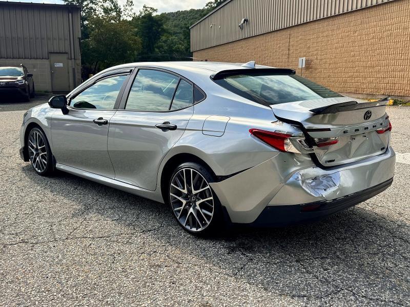 2025 TOYOTA CAMRY LE — Фото 3 из 10