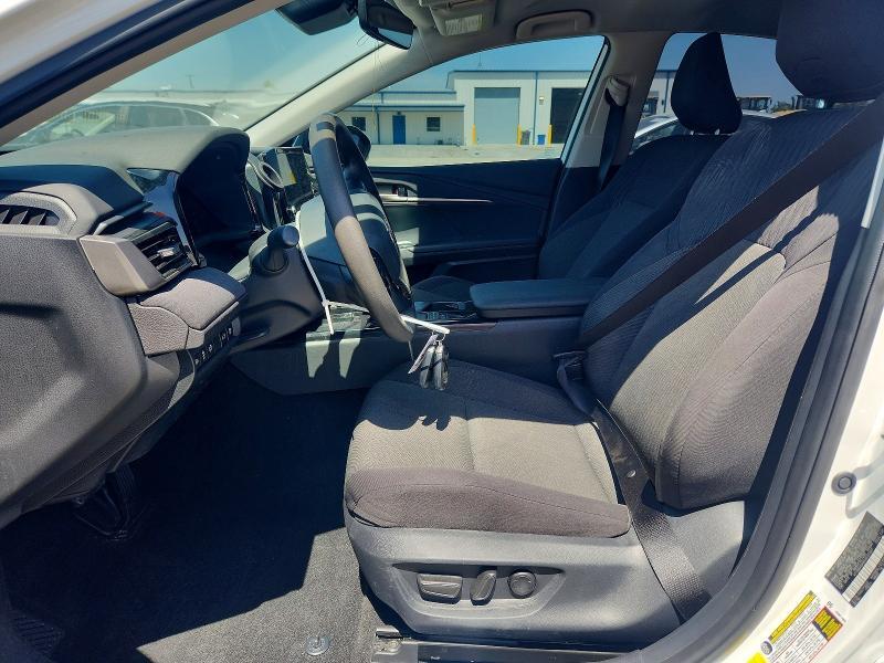 2025 TOYOTA CAMRY LE — Фото 7 из 12