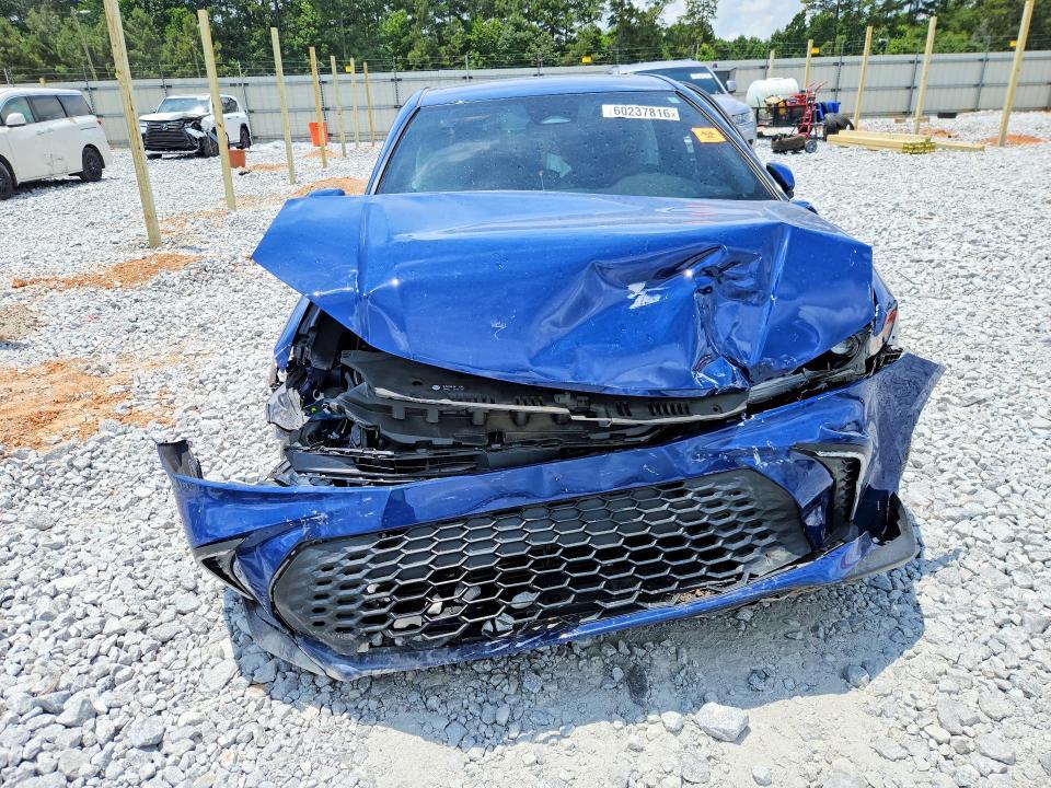 2025 TOYOTA CAMRY SE — Фото 5 из 12