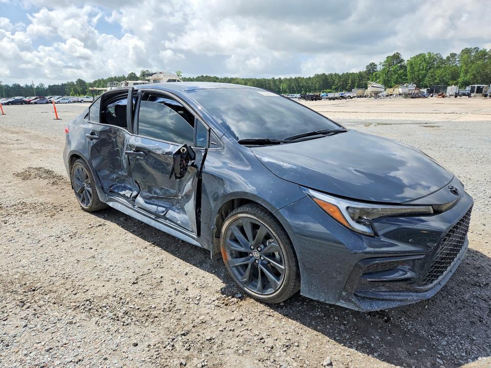 2025 TOYOTA COROLLA SE — Фото 4 из 13