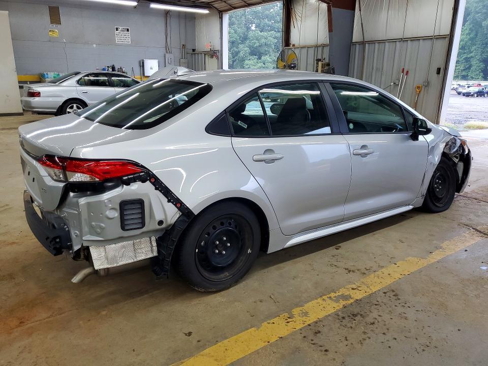 2025 TOYOTA COROLLA LE — Фото 3 из 12