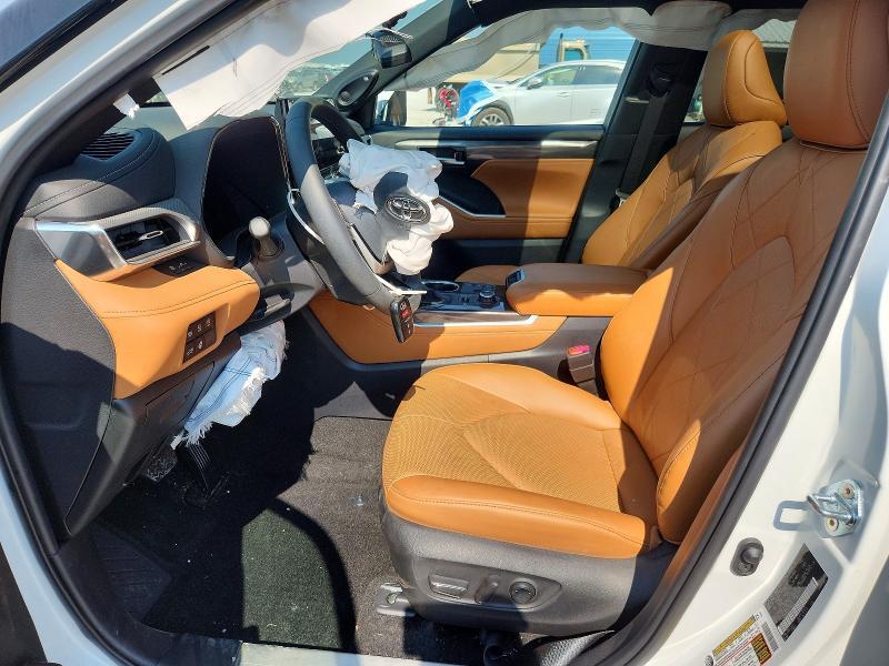 2025 TOYOTA HIGHLANDER PLATINUM — Фото 7 из 14