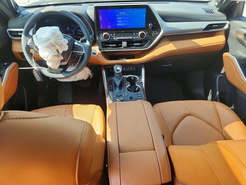2025 TOYOTA HIGHLANDER PLATINUM — Фото 8 из 14