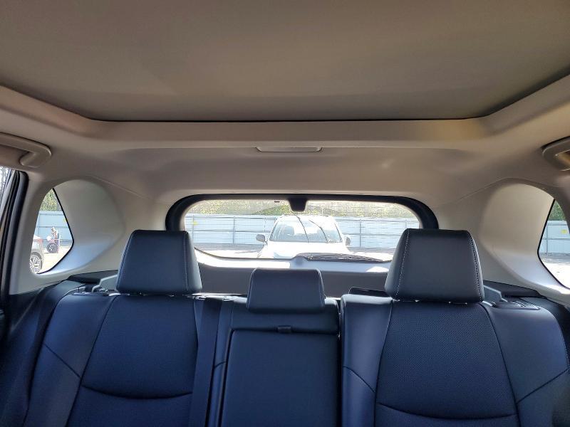2025 TOYOTA RAV4 LIMITED — Фото 10 из 14