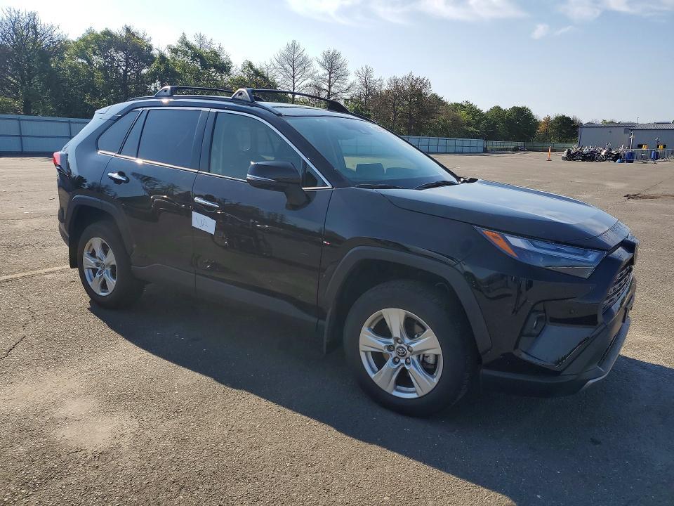 2025 TOYOTA RAV4 LIMITED — Фото 4 из 14