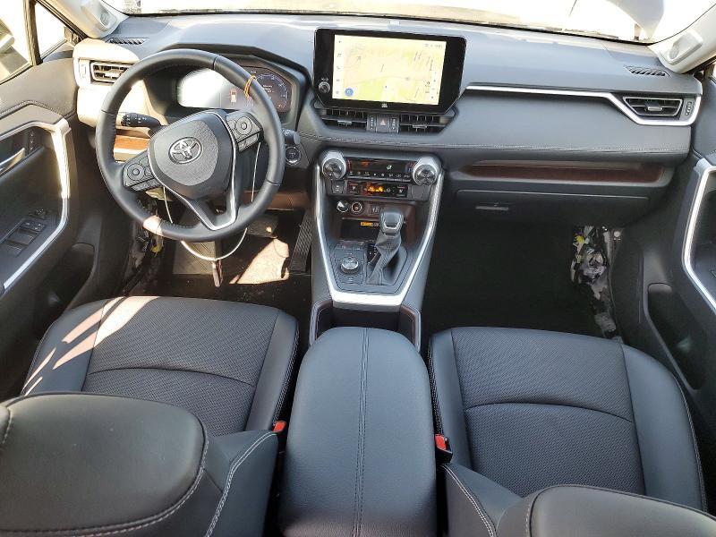 2025 TOYOTA RAV4 LIMITED — Фото 8 из 14