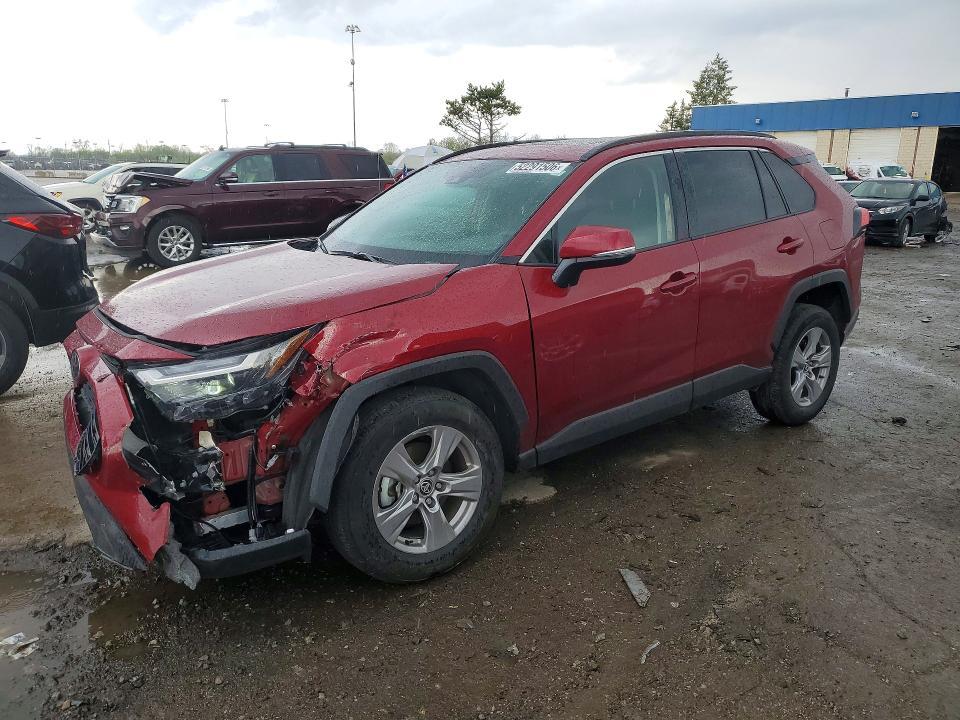 2025 TOYOTA RAV4 XLE