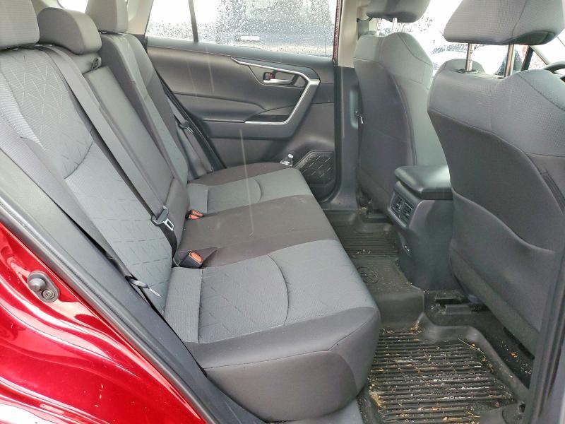 2025 TOYOTA RAV4 XLE — Фото 11 из 13