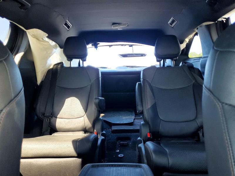 2025 TOYOTA SIENNA PLATINUM 7-PASSENGER — Фото 10 из 14
