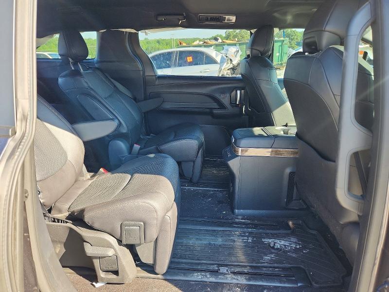 2025 TOYOTA SIENNA PLATINUM 7-PASSENGER — Фото 11 из 14