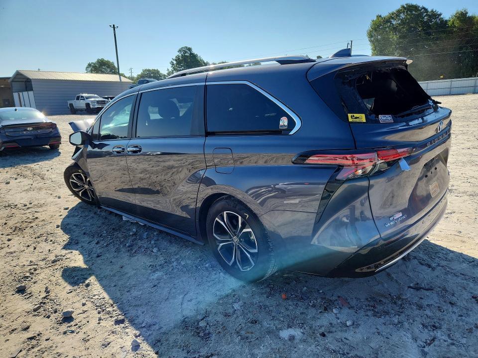 2025 TOYOTA SIENNA PLATINUM 7-PASSENGER — Фото 2 из 14