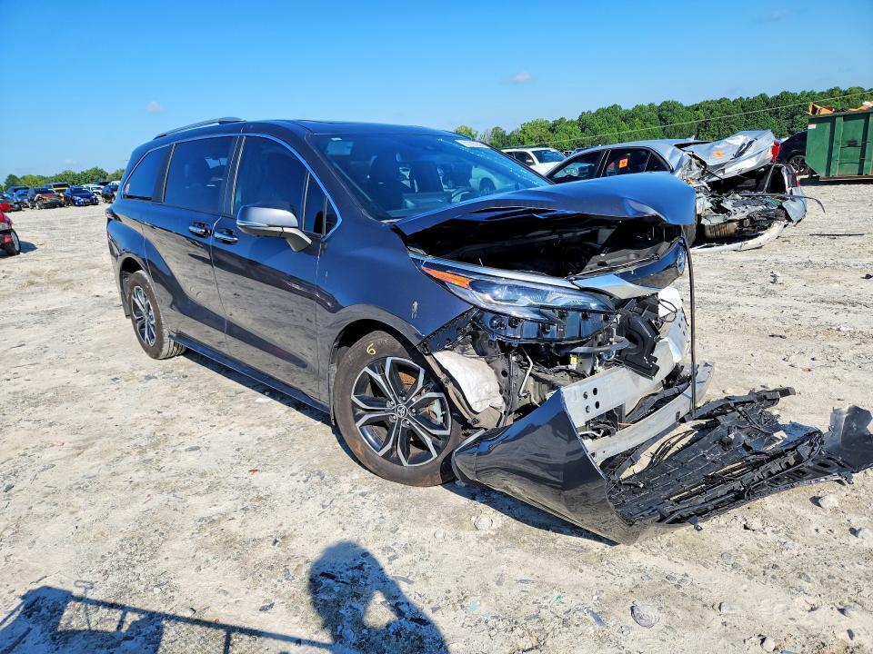 2025 TOYOTA SIENNA PLATINUM 7-PASSENGER — Фото 4 из 14