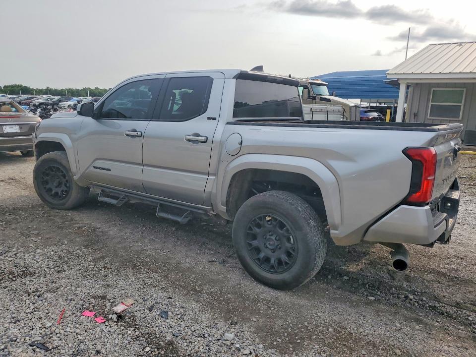 2025 TOYOTA TACOMA SR5 — Фото 2 из 12