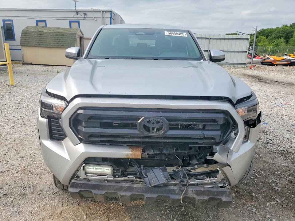 2025 TOYOTA TACOMA SR5 — Фото 5 из 12