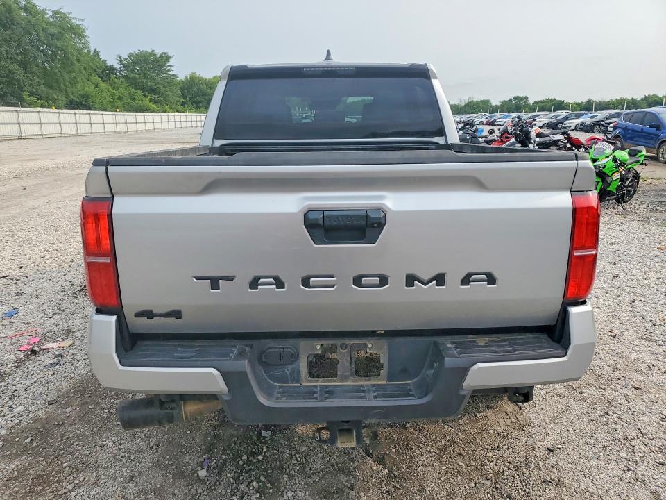 2025 TOYOTA TACOMA SR5 — Фото 6 из 12
