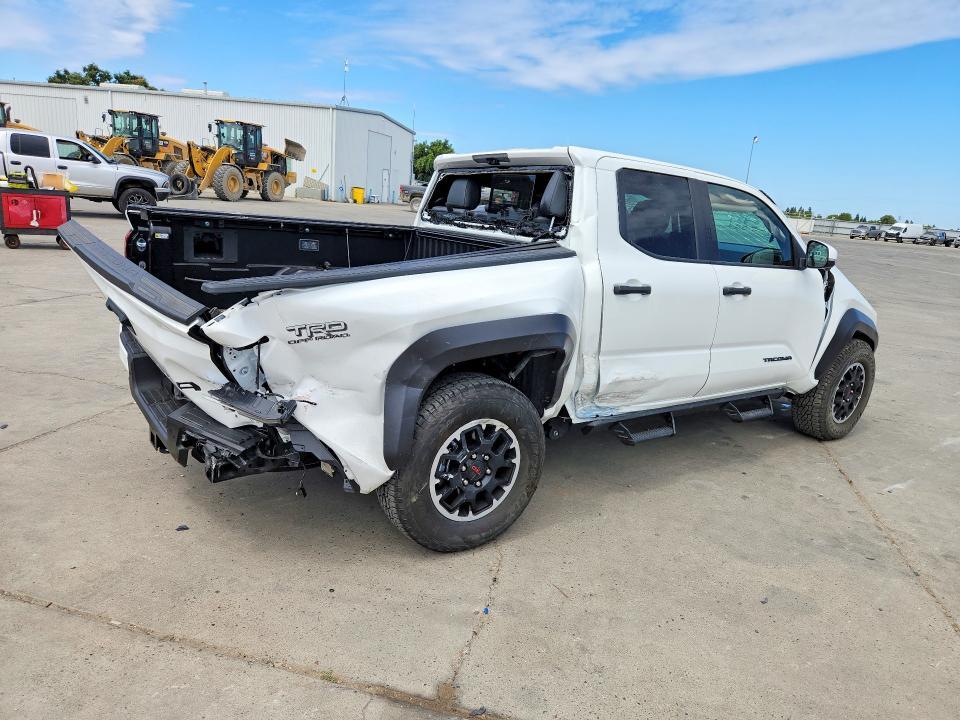 2025 TOYOTA TACOMA TRD OFF-ROAD — Фото 3 из 13