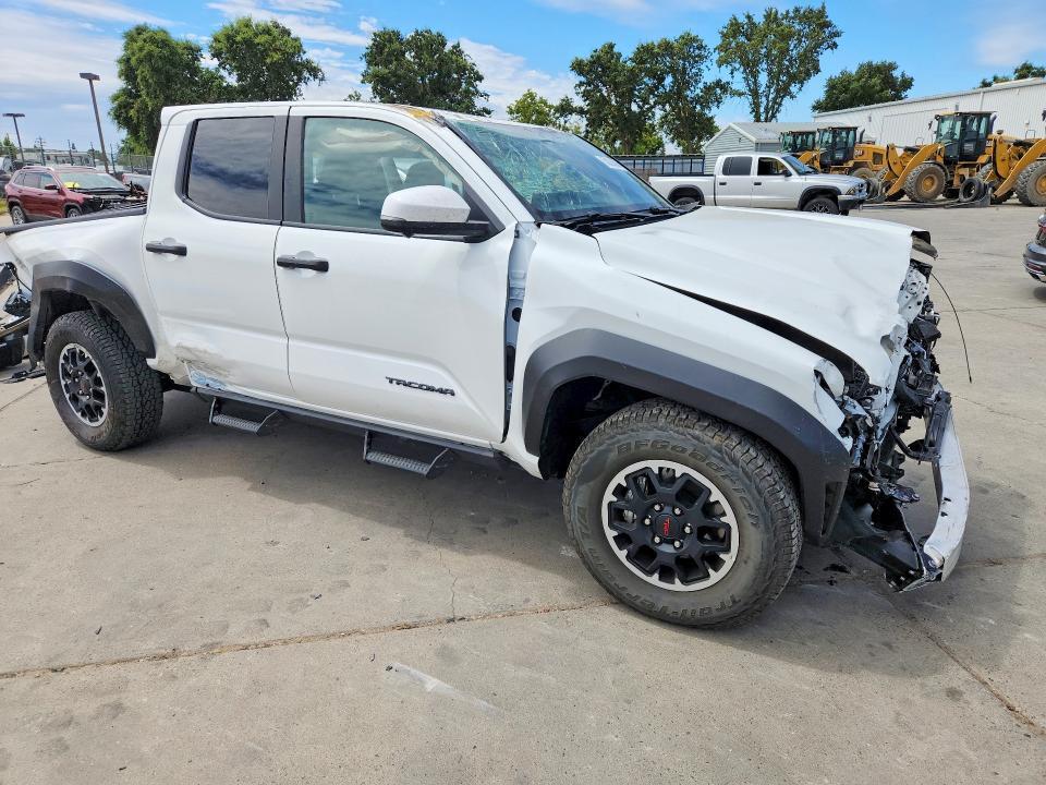 2025 TOYOTA TACOMA TRD OFF-ROAD — Фото 4 из 13