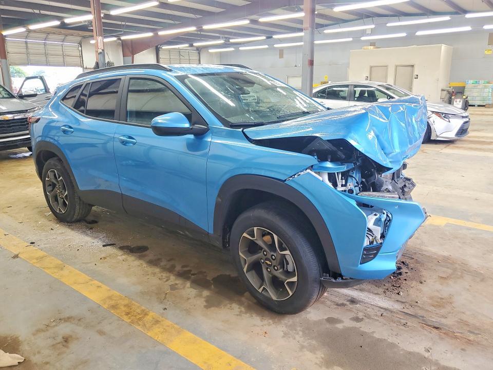 KL77LHEP2TC045497 2026 CHEVROLET TRAX photo no. 4