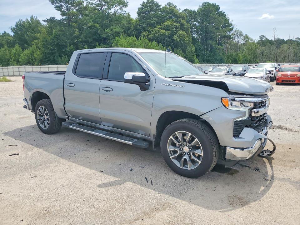 2026 CHEVROLET SILVERADO C1500 LT — Фото 4 из 12