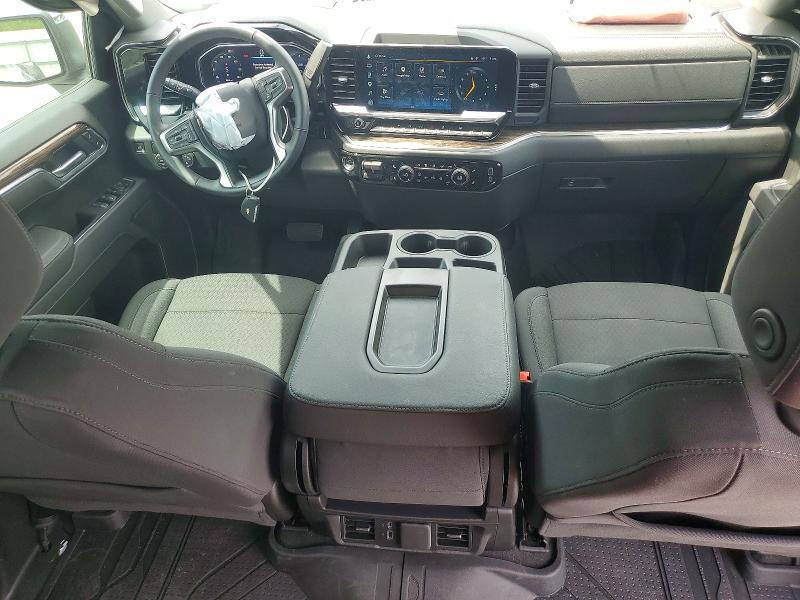 2026 CHEVROLET SILVERADO C1500 LT — Фото 8 из 12
